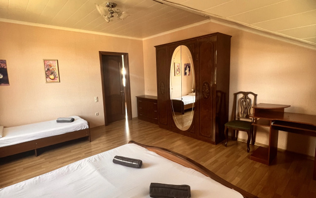 Magic Club Na Naberezhnoy Guest house