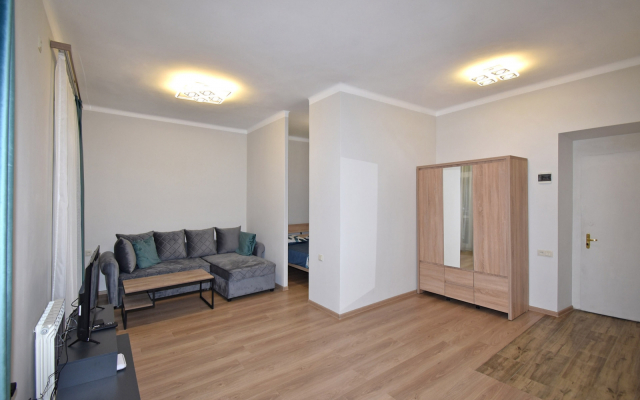 AL777 ,2-komn. na ul. Aleka Manukyana Flat