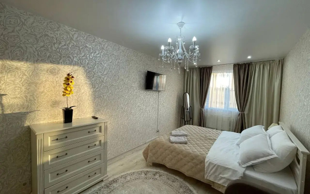 Na Proyezde Lakina Flat