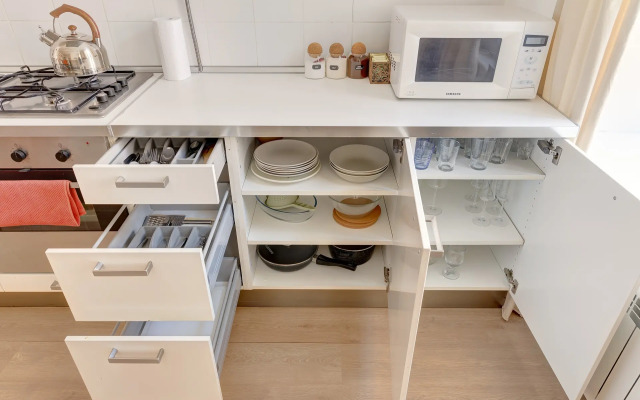 V stile disko u Strelki na Vasilevskom Flat