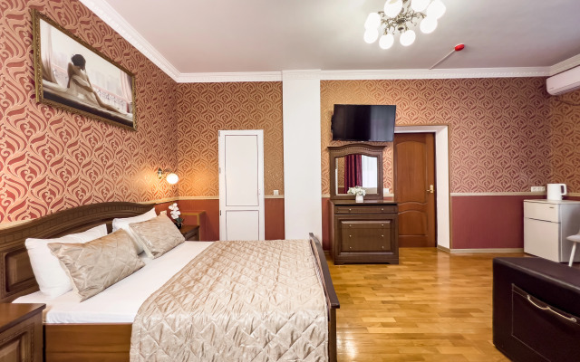 Imperia Hotel