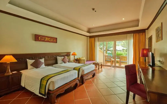 Курортный отель Avalon Beach Resort