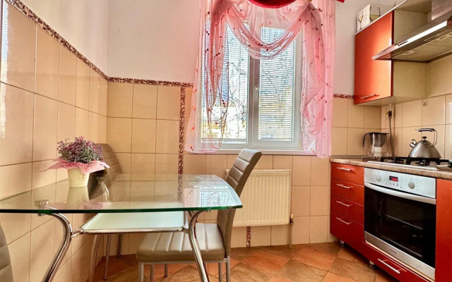 Квартира у Театра