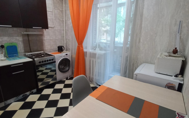 S Balkonom U Letnego Sada Flat