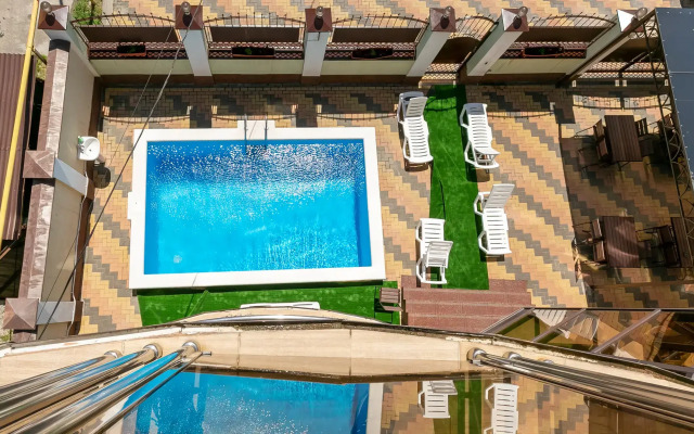 Aleksandros Guest House