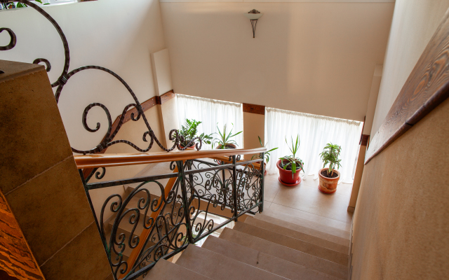 Emili Guest House
