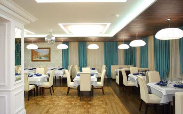 Rossiya Hotel