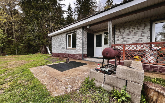 Гостевой дом Загородный таунхаус на берегу собственно водоёма