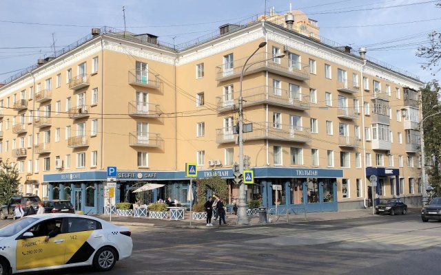 2 Komnatnye Na Komsomolskoy 24 Apartments