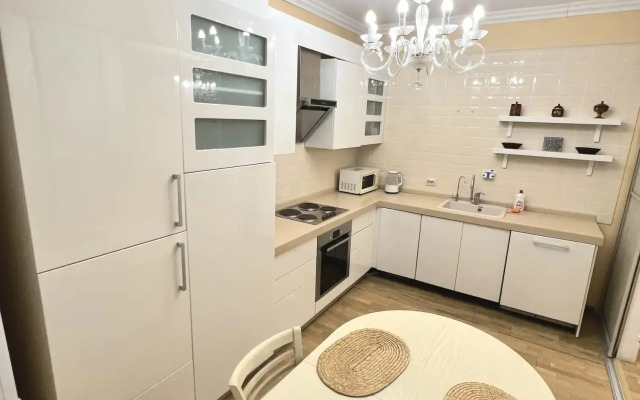 Amanzholova 65 Elitnaia Novostroika Flat