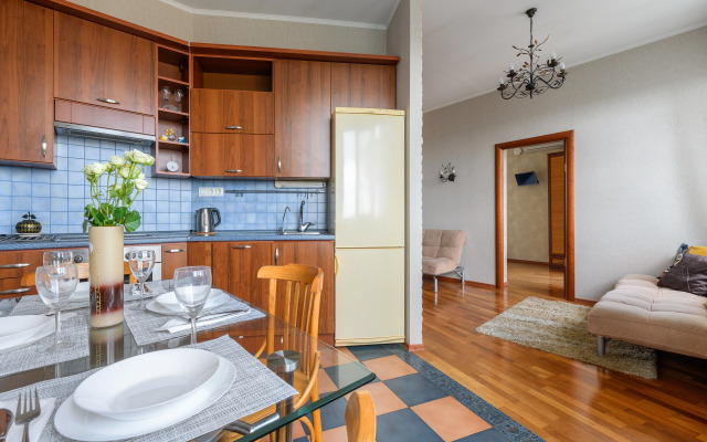Yevro 2 U M. Kirovskiy Zavod Flat