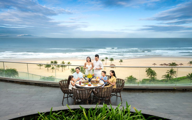 Курортный отель Vinpearl Resort & Golf Nam Hoi An