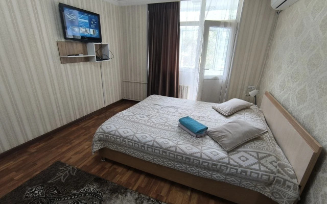 Uyutnaya Kvartira Dlya 2kh Person Akhunbaeva - Mira Apartment