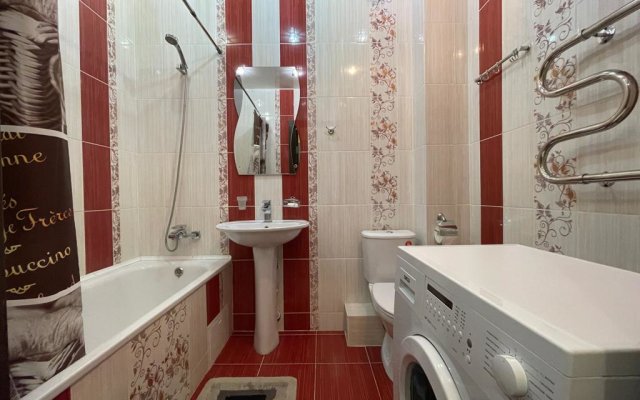 V Samom Tsentre Okolo Tsum Flat
