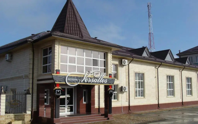 Отель Версаль