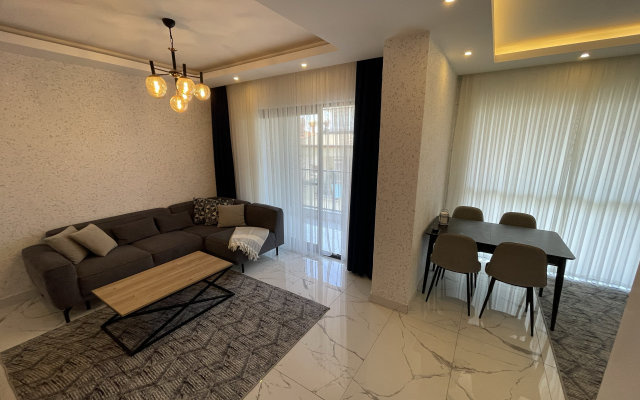 Deluxe 3 Bedroom Family Apartment Wonderful View and Location Apatments