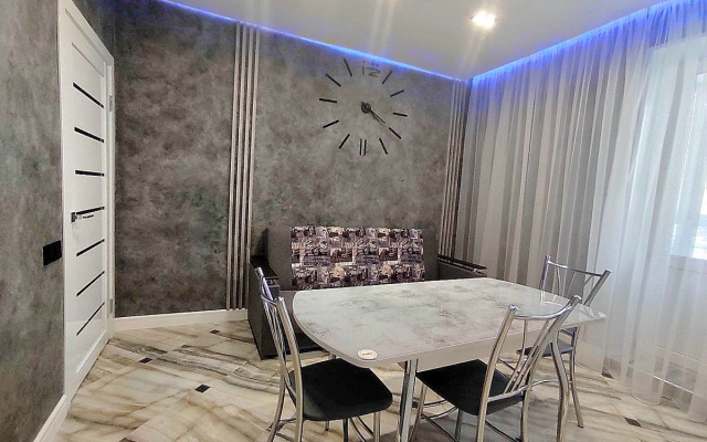Na Revolyutsii 3 Apartments