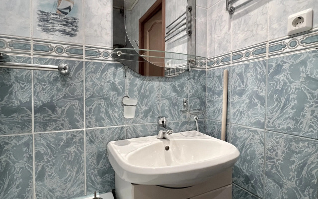 Tryokhkomnatnaya S Razdelnymi Spalnyami I Balkonom Flat