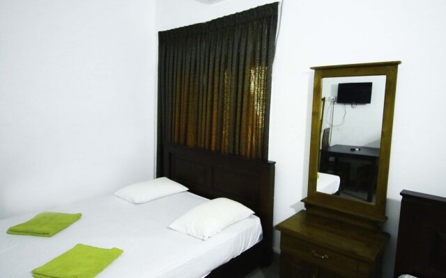 Yoho Solid Polhengoda Hotel