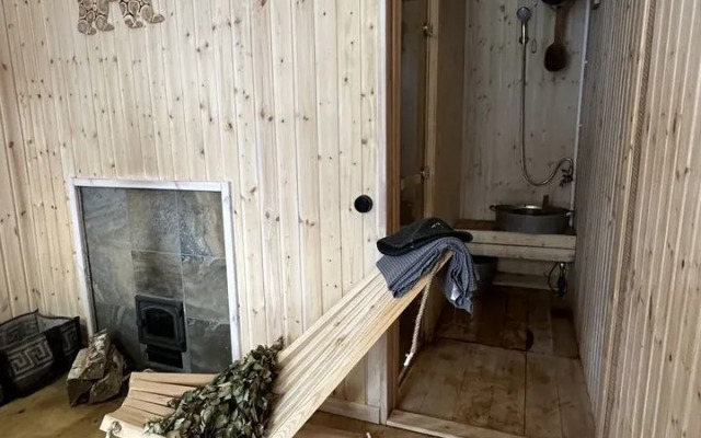 Na Ryabinovoy Private House