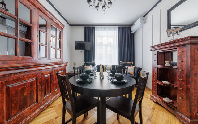 Апартаменты Трехкомнатные у Площади Восстания 10 гостей