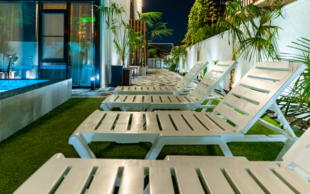 Sunset Apartment