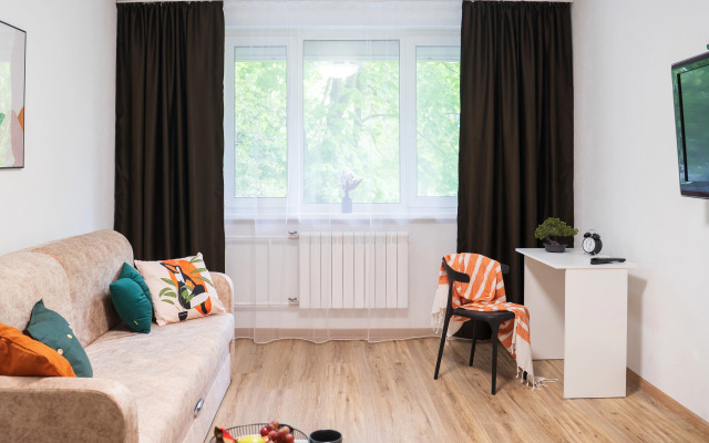 Квартира Просторная Двухкомнатная Natali на метро Пражская