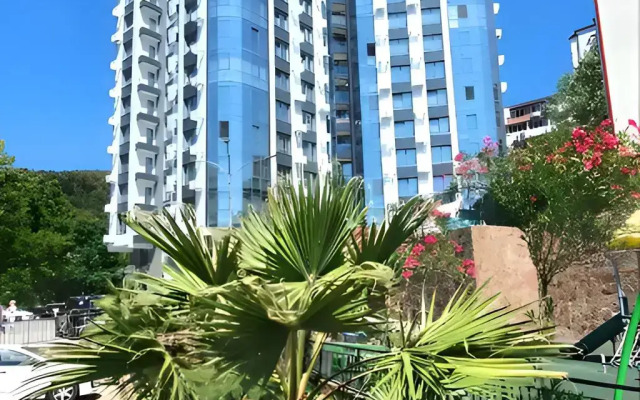 Flat v Samom Zelenom Rayone Sochi