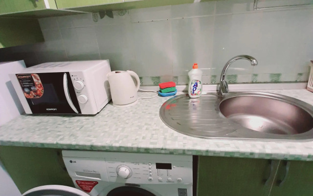 Trekhkomnatnaya Kvartira V Tsentre Na Poptsova