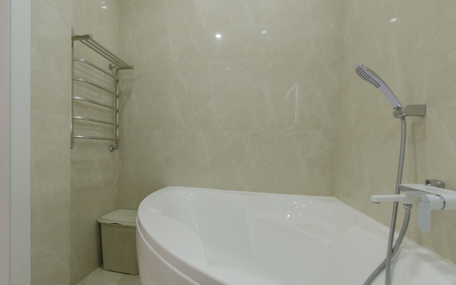 Апартаменты 4 комнатная на заливе