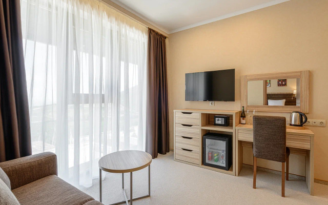 Shato Pino Hotel