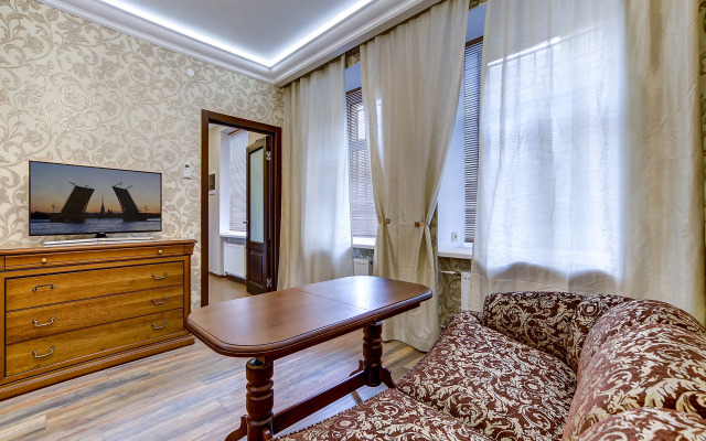 Апартаменты Студия Делюкс на Караванной в самом центре