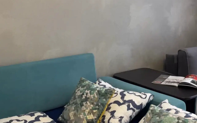 Lounge Flat