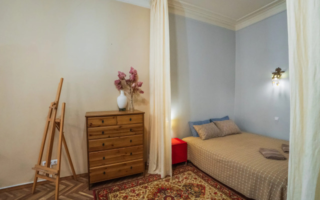 Апартаменты Аутентичная Квартира с Раритетной Печью 19 Века