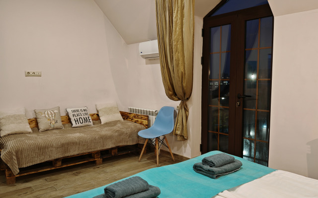 Blur Inn Gallery Hotel