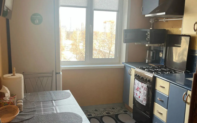 Na Kizhevatova 3-Bedroom Flat
