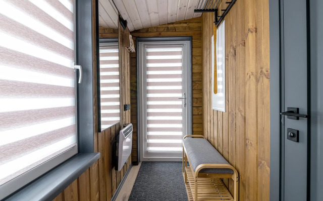 Zeleny Lug Private house