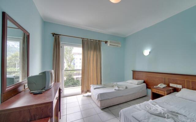 Ares City Hotel