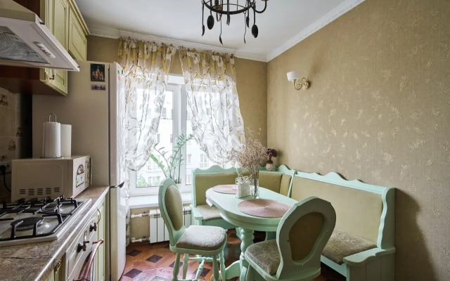 Apartamentyi Na Gazetnom Pereulke 1/12