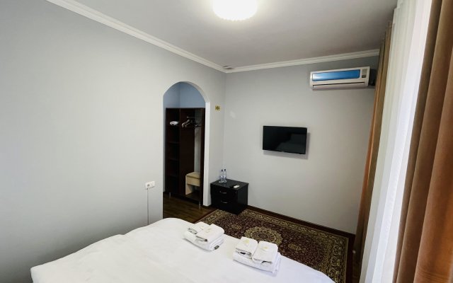 Samarkand Travel Hotel