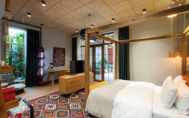 Khedi Hotel