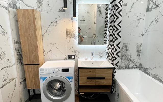 Na Prospekte Dzerzhinskogo 21 Flat