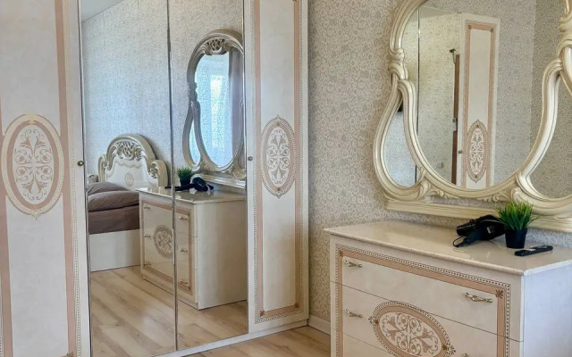 V Tsentralnom Rayone Goroda Flat