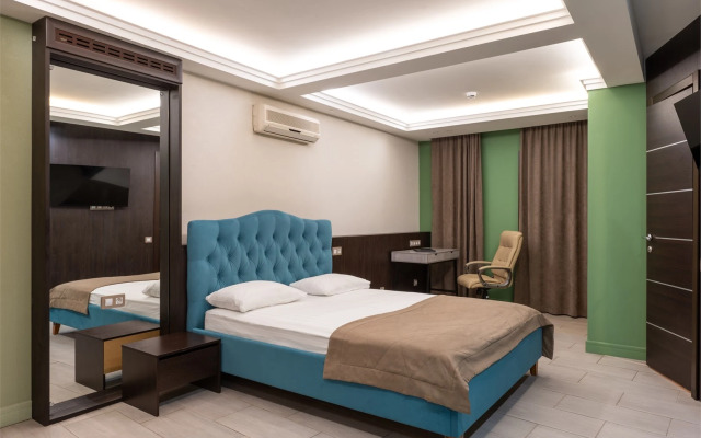 Trekhkomnatnye Apartamenty U Metro Kitay-Gorod Apartments