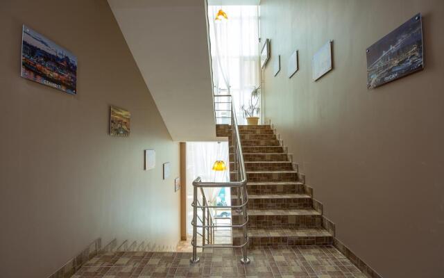 Maxx Inn Hotel