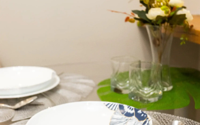 Квартира уютная трехкомнатная с двумя балконами рядом с островом Канта