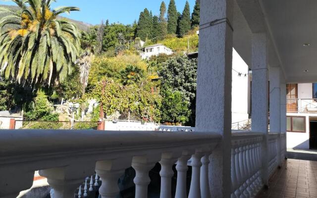 Aelo Guest House