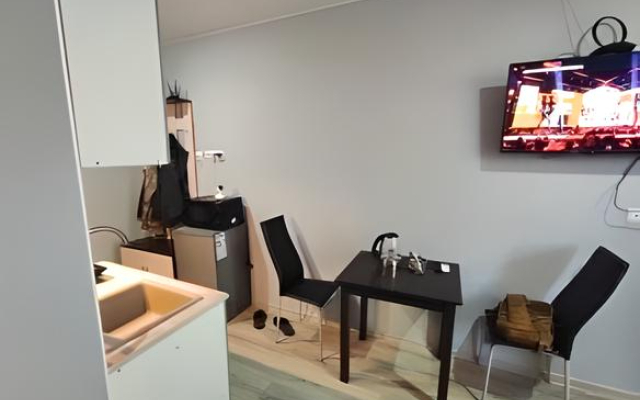 Merry Street House Apartment