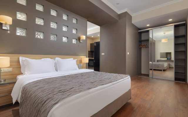Izmajlovskij Park Apart-hotel
