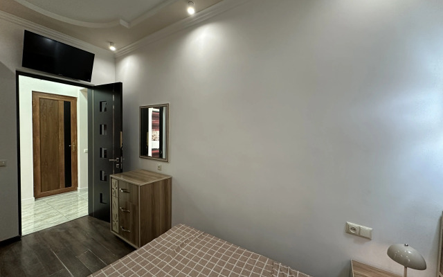 2-K, Ulitsa Amiryana, Am104 Flat